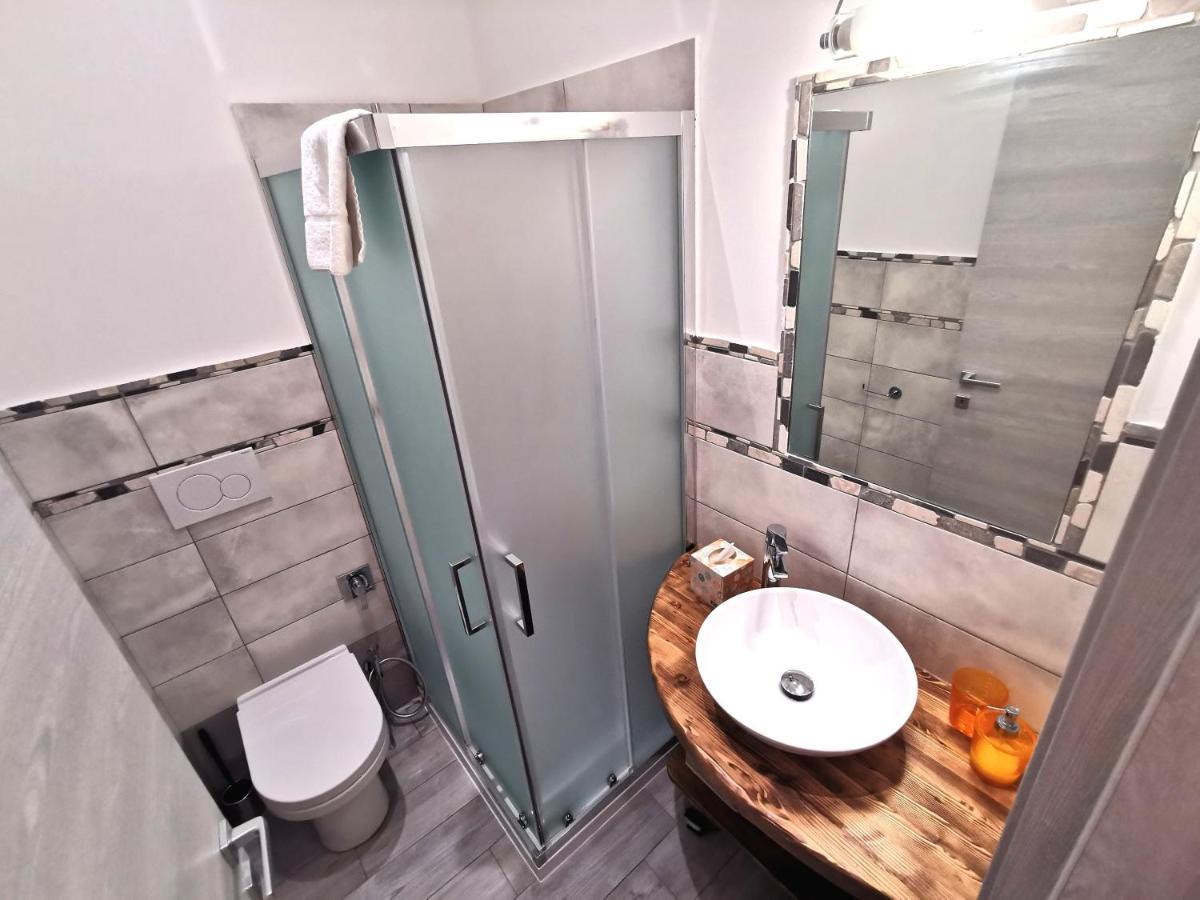 Rossetti Rooms Триест Экстерьер фото